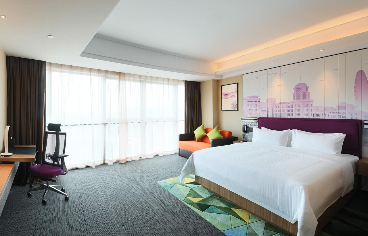 Hampton By Hilton Zhongshan Nanlang Exterior foto