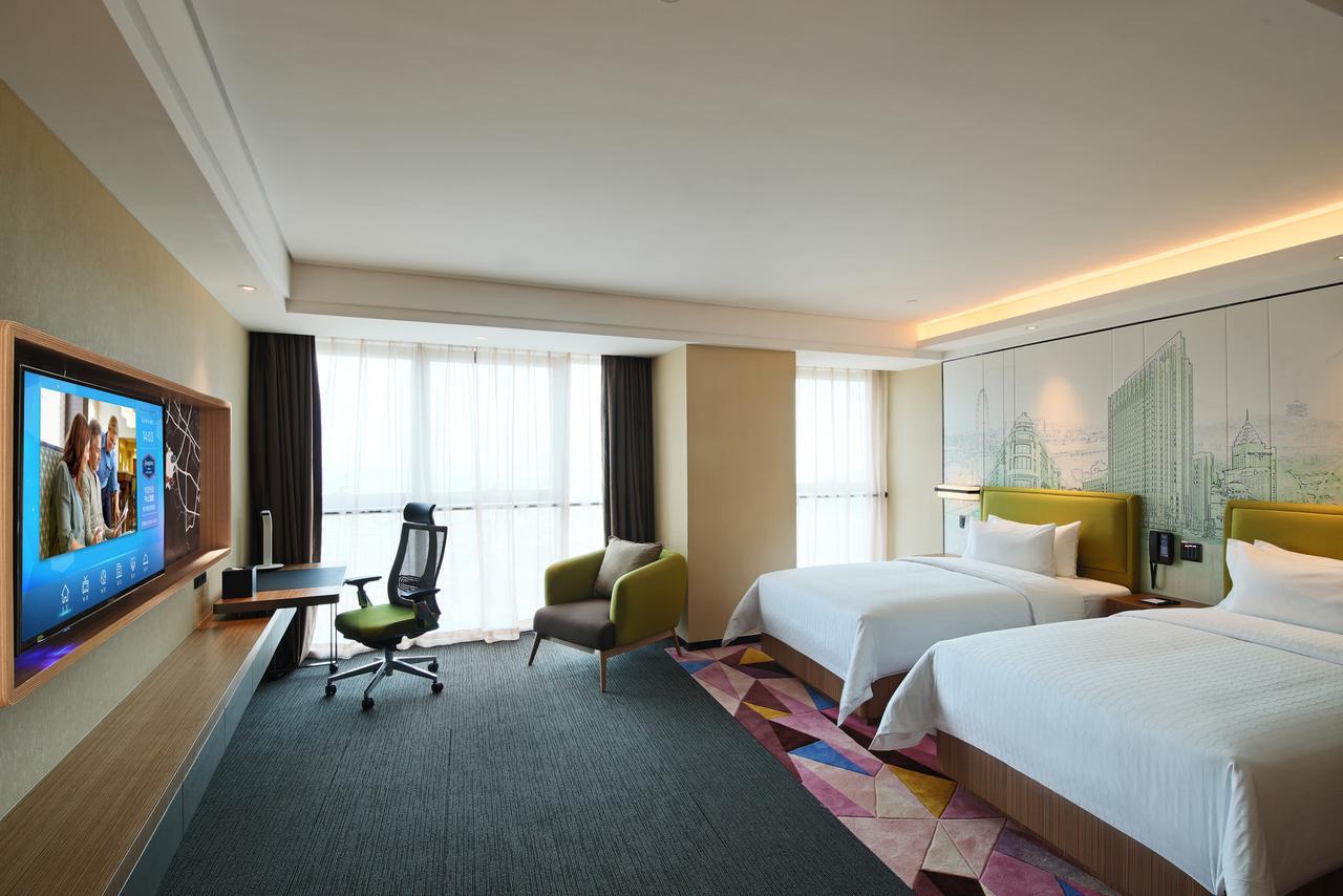 Hampton By Hilton Zhongshan Nanlang Exterior foto